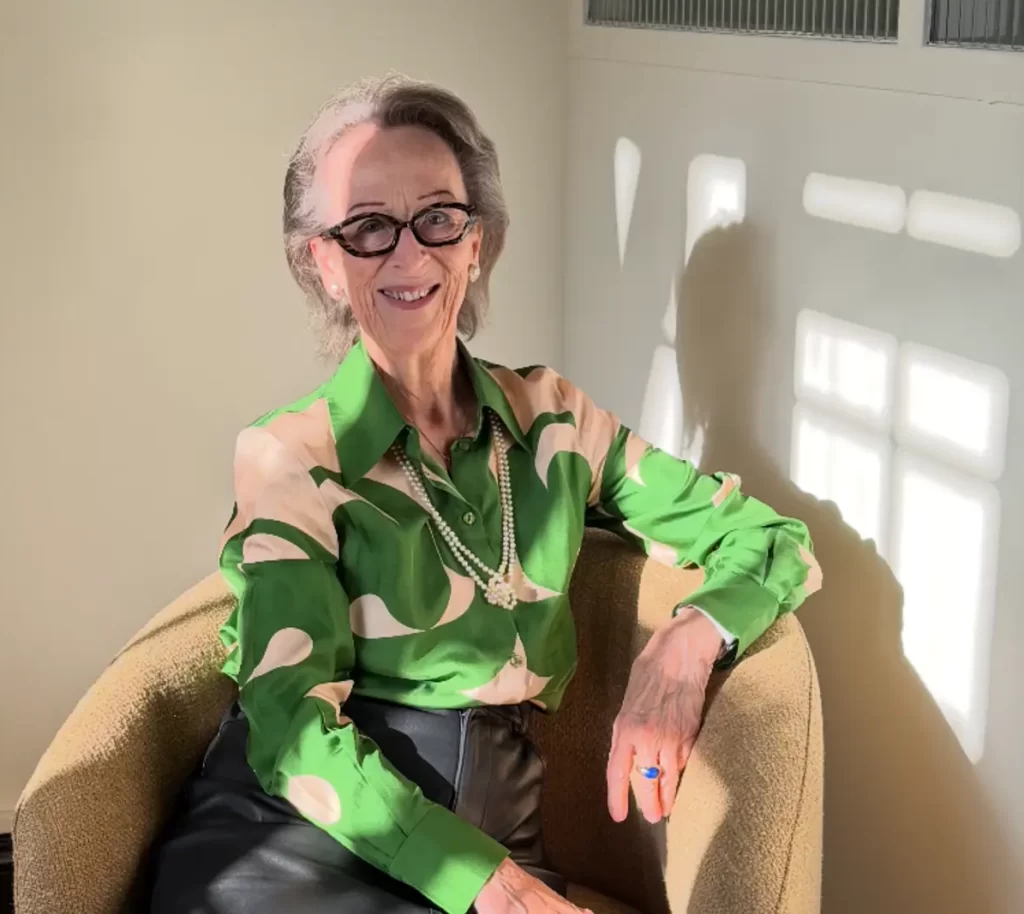 pamela-williams-smith-clinical-psychologist Clinical psychologist Pamela Williams Smith seated in a sunlit consulting room at Macquarie Street Psychologists in Sydney